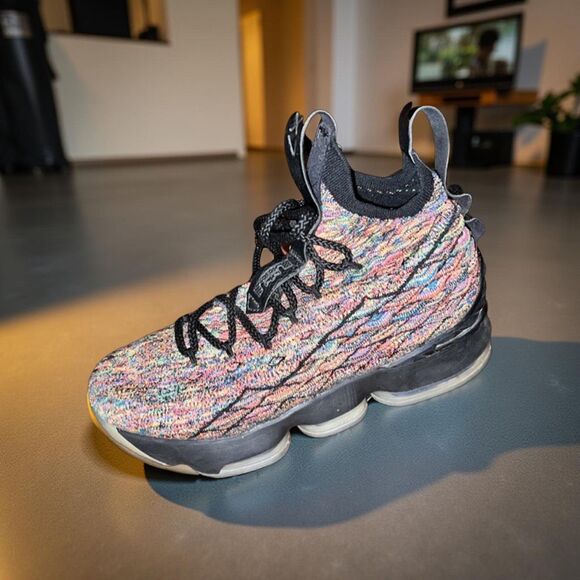 YOUTH NIKE Lebron 15 Multi Color Fabric Basketball High Tops Size 8 - Picture 1 of 7